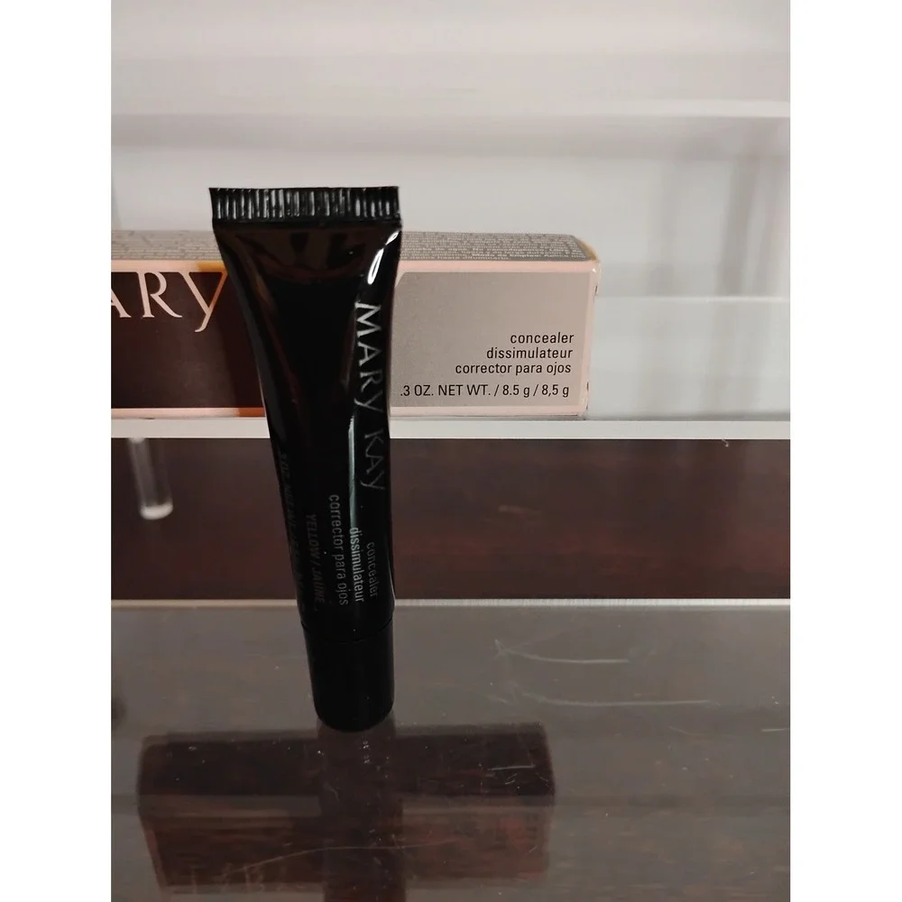 Mary Kay Concealer Yellow Under Eye Corrector 0.3 oz 8.5 g Full Size NIB 027243